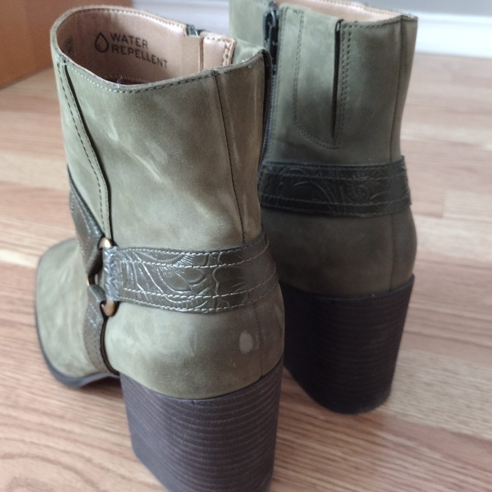 VIONIC Carnelia Water Repellent Olive Green Ankle Boots - Picture 13 of 14